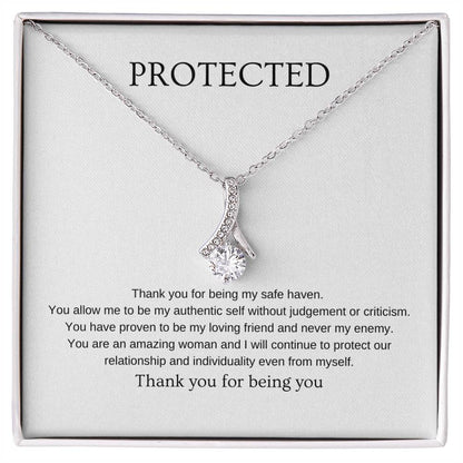 Protected Necklace | Gift for friend, girlfriend, fiancée, wife | Pendant Necklace | Beauty Necklace