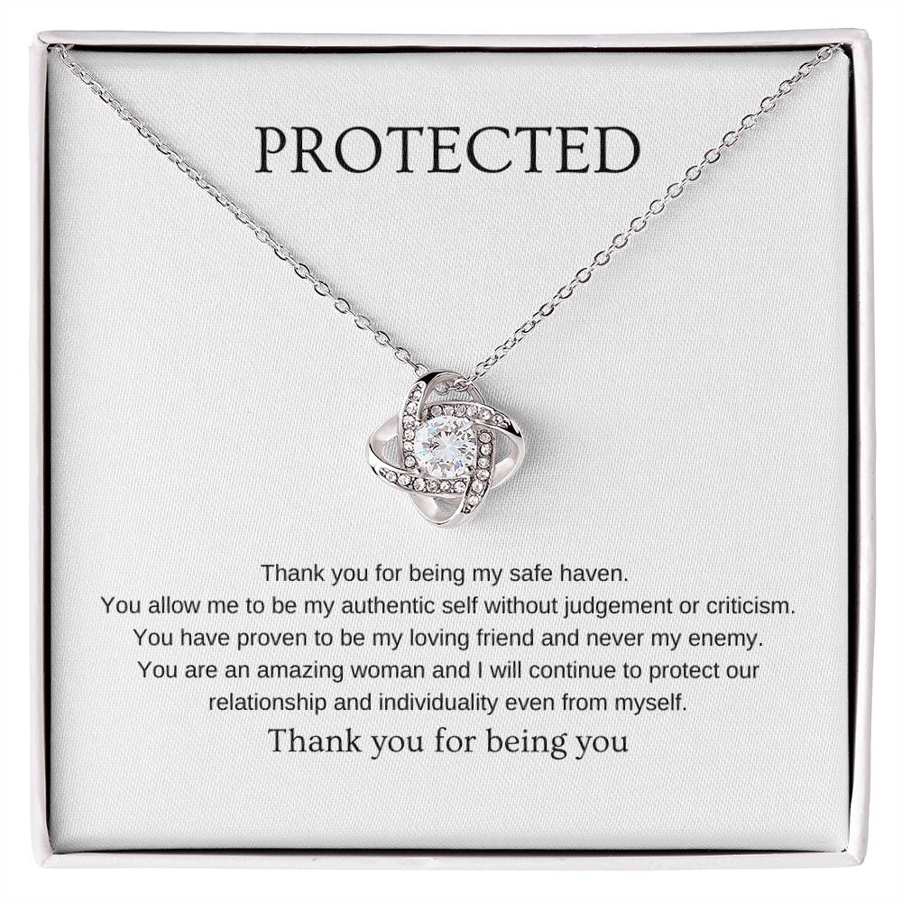 Protected Necklace | Gift for friend, girlfriend, fiancée, wife | Pendant Necklace | Love Knot Necklace