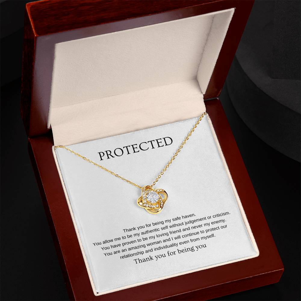 Protected Necklace | Gift for friend, girlfriend, fiancée, wife | Pendant Necklace | Love Knot Necklace