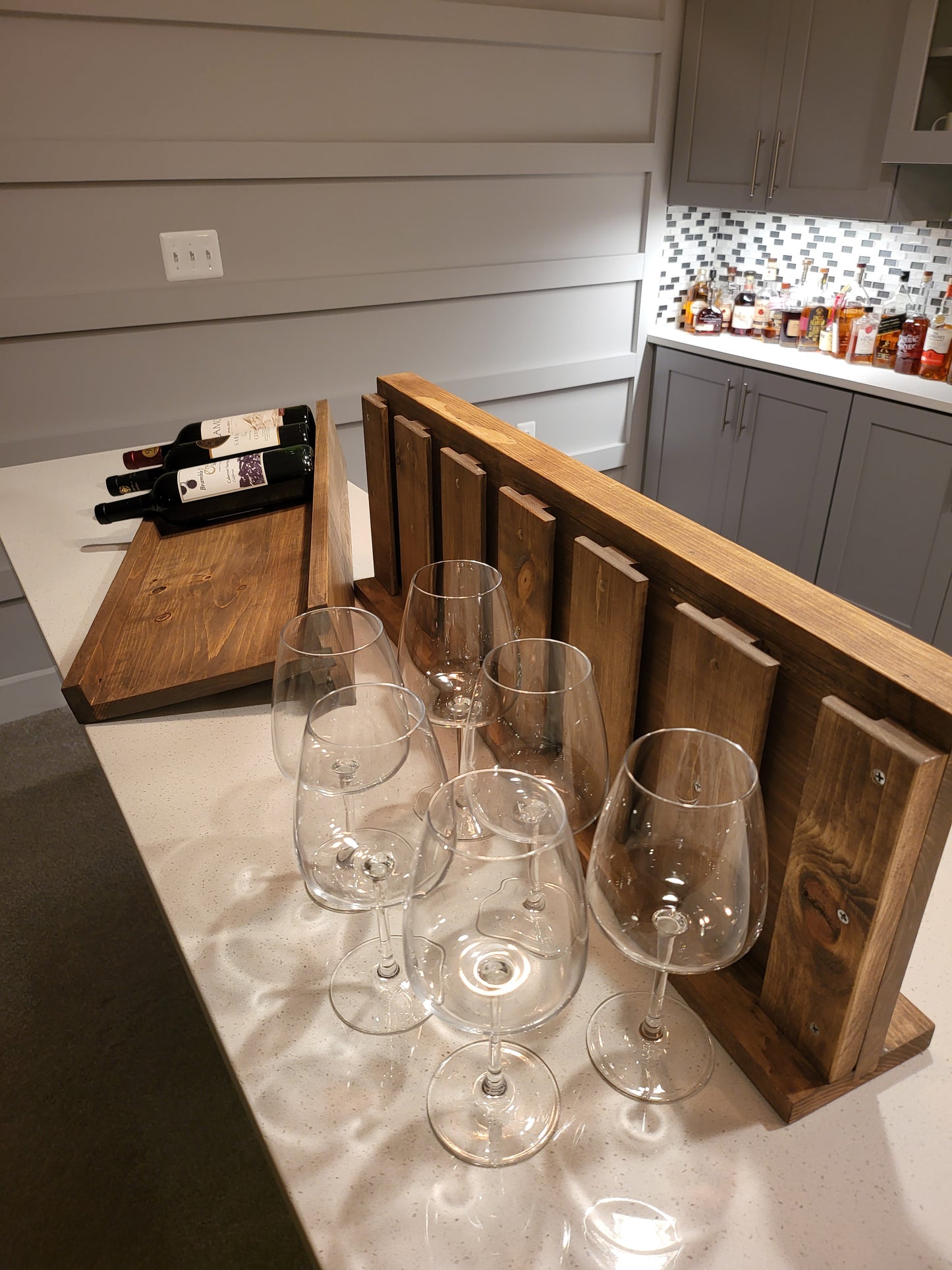 Wall-Mounted Wine Glass Rack & Shelf – Functional and Stylish Display